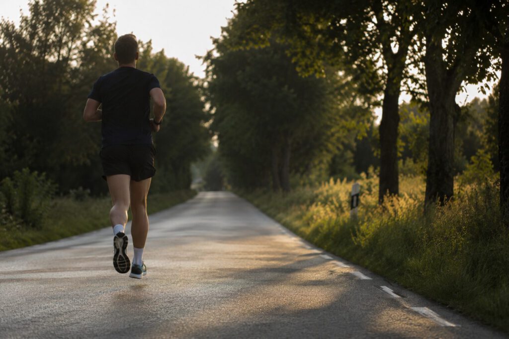 Ein Läufer bei einem langen Lauf